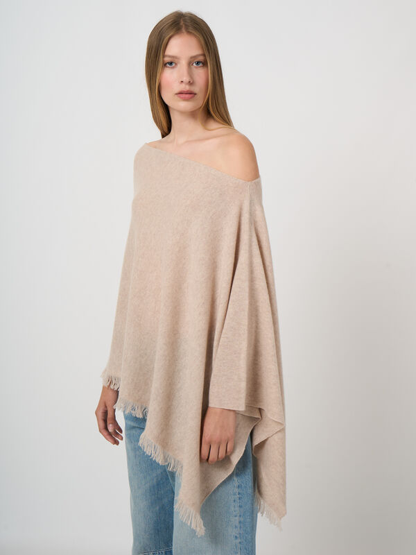 Feinstrick-Poncho aus Kaschmir mit Fransen image number 1