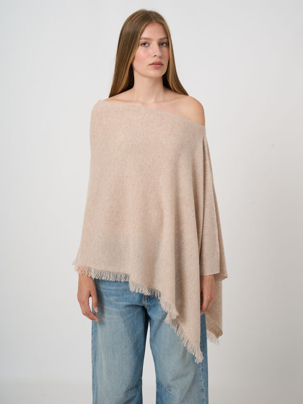 Feinstrick-Poncho aus Kaschmir mit Fransen image number 2