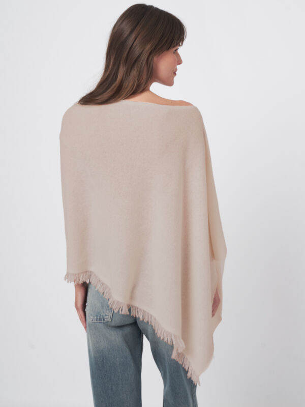 Fine knit organic cashmere poncho with fringes image number 3