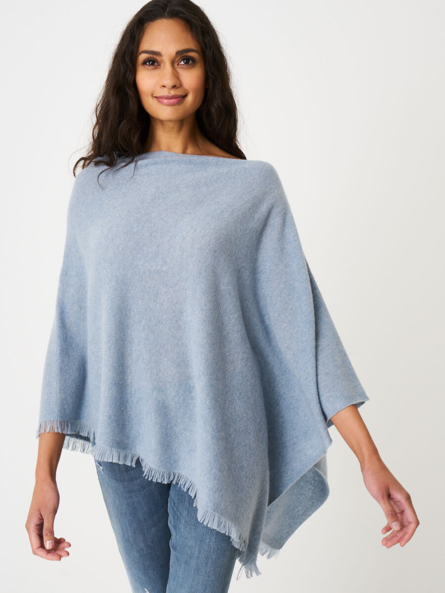 Fein gestrickter Poncho mit Fransen aus Bio-Kaschmir image number 191