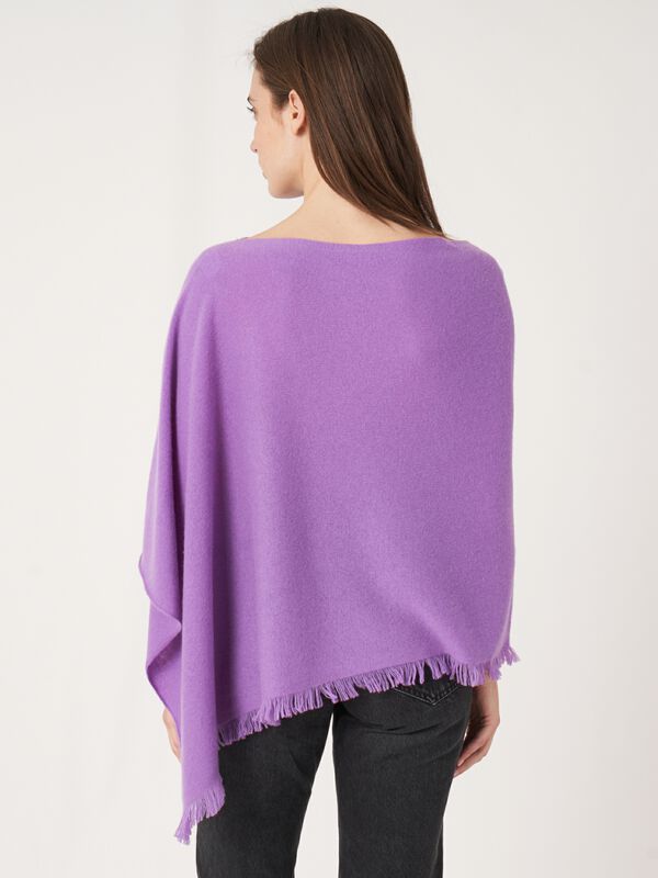 Fine-knit organic cashmere poncho with fringe image number 2