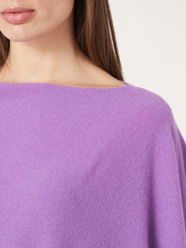 Fine-knit organic cashmere poncho with fringe image number 4