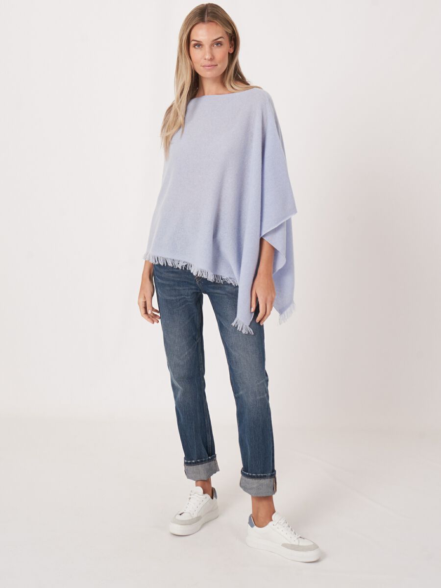 Fein gestrickter Poncho mit Fransen aus Bio-Kaschmir image number 114