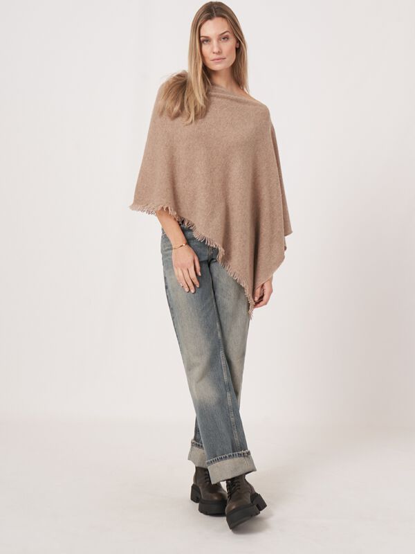 Poncho en cachemire bio, maille fine &agrave; franges image number 2