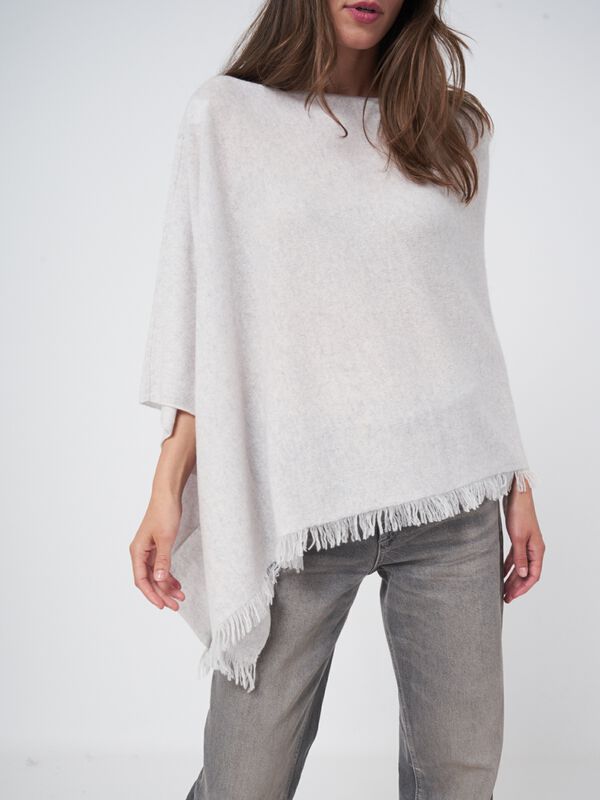 Fein gestrickter Poncho mit Fransen aus Bio-Kaschmir image number 5