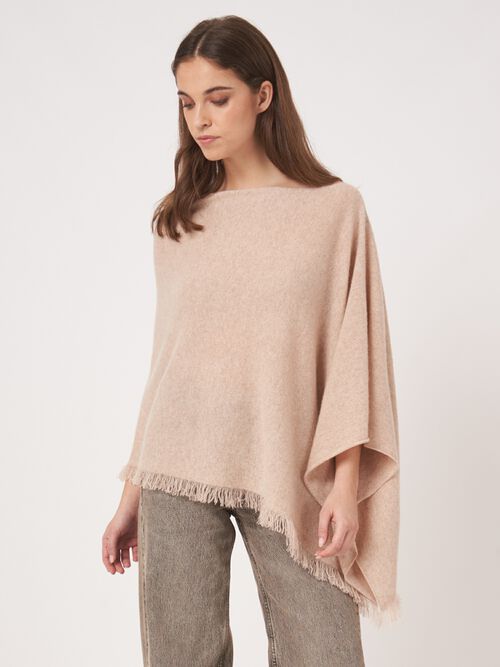Organisch cashmere poncho met franjes