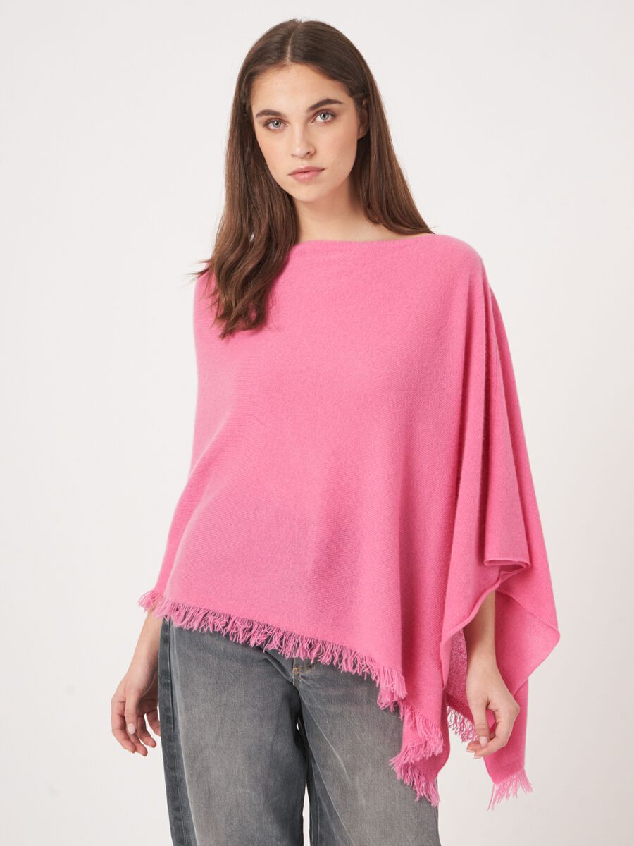 Fein gestrickter Poncho mit Fransen aus Bio-Kaschmir image number 46