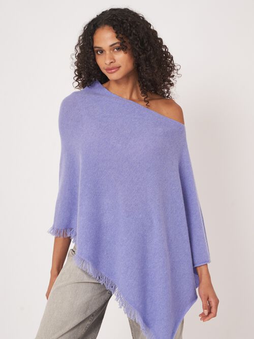 Organisch cashmere poncho met franjes