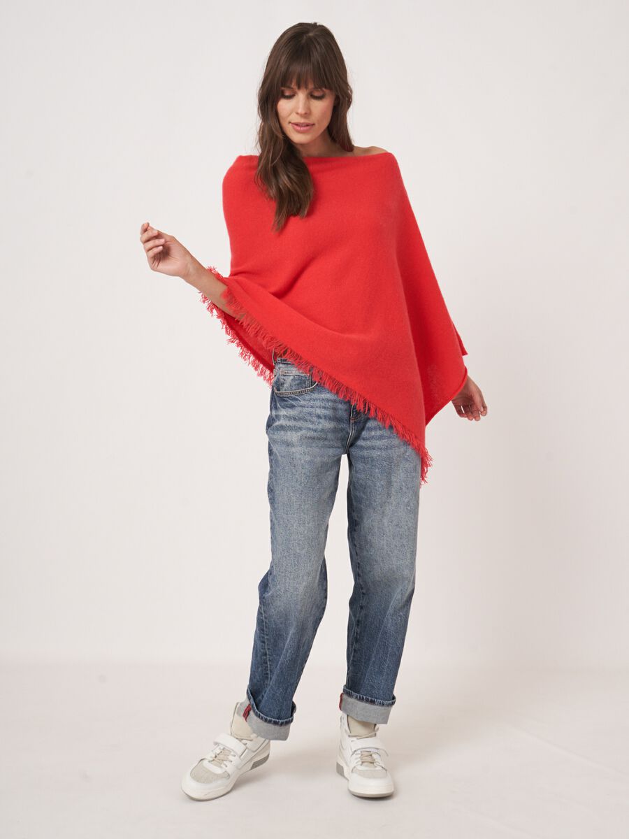 Fein gestrickter Poncho mit Fransen aus Bio-Kaschmir image number 62
