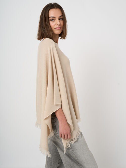 Fine-knit organic cashmere poncho with fringe