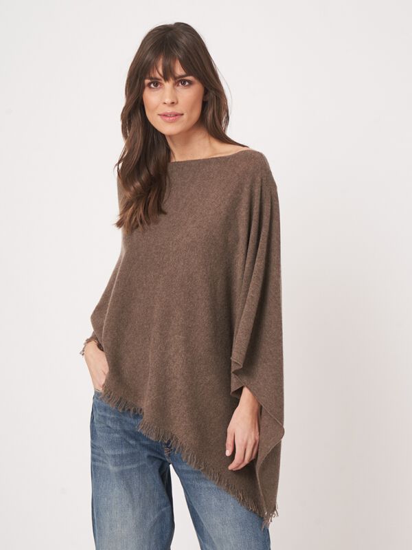 Poncho femme en cachemire — maille fine & franges élégantes image number 4