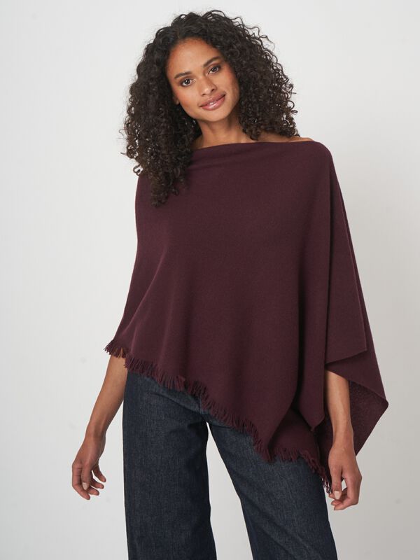 Fijngebreide poncho van organisch kasjmier met franjes image number 1