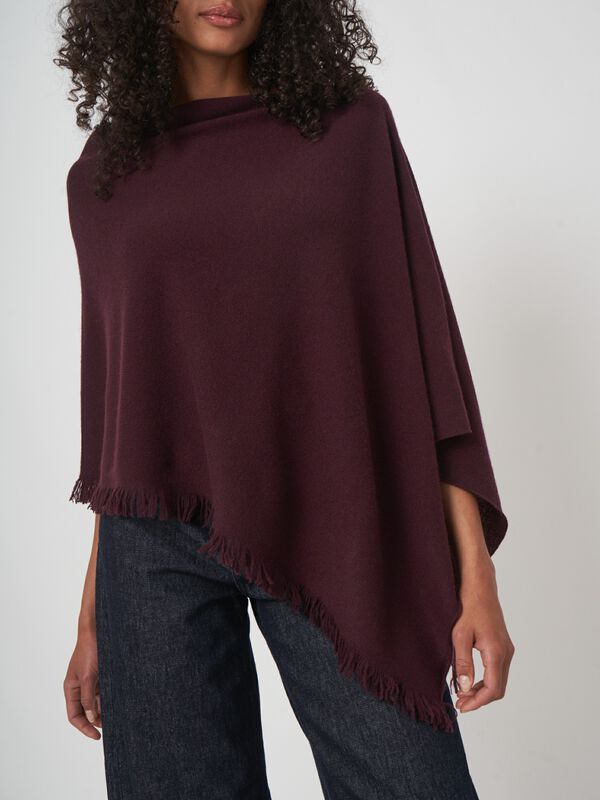 Fijngebreide poncho van organisch kasjmier met franjes image number 3