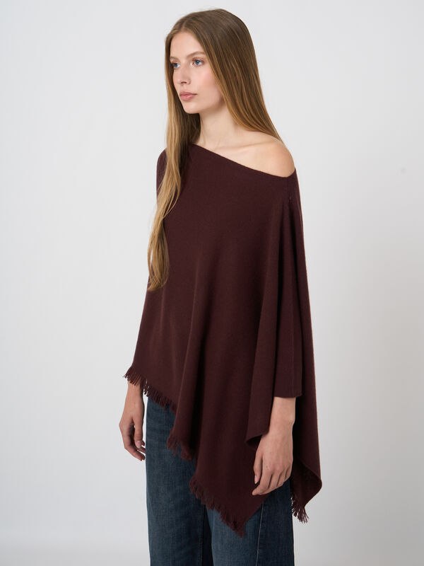 Fine-Knit Cashmere Poncho with Fringed Edges image number 1