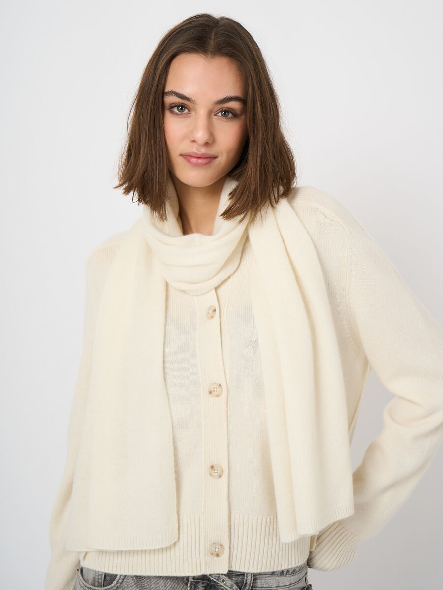 Organic cashmere fine-knit scarf image number 1