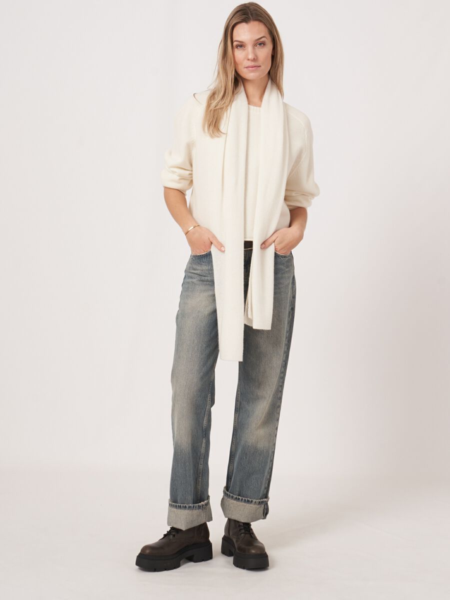 Fijngebreide sjaal van biologisch kasjmier image number 4