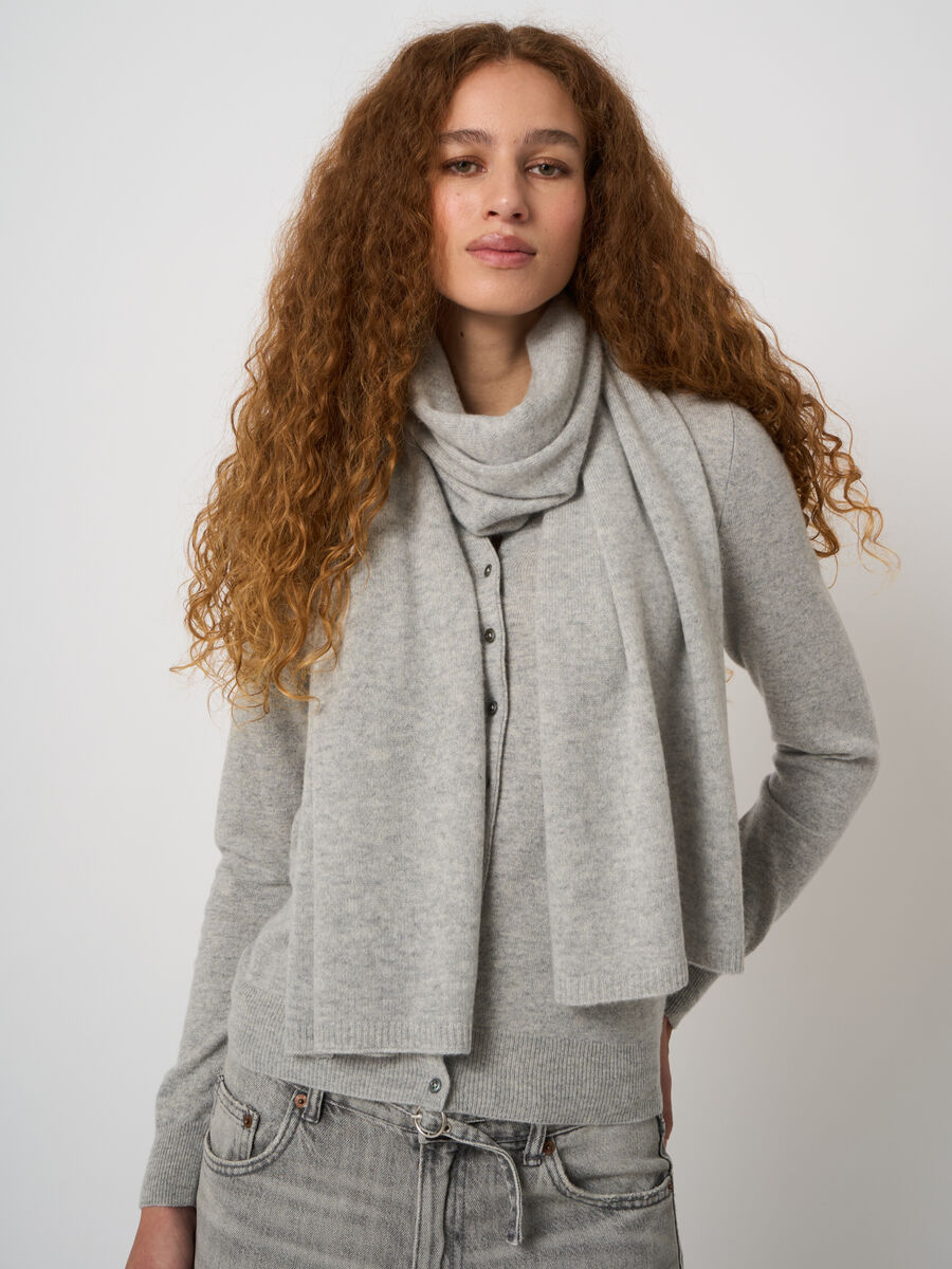 Organic cashmere fine-knit scarf image number 0