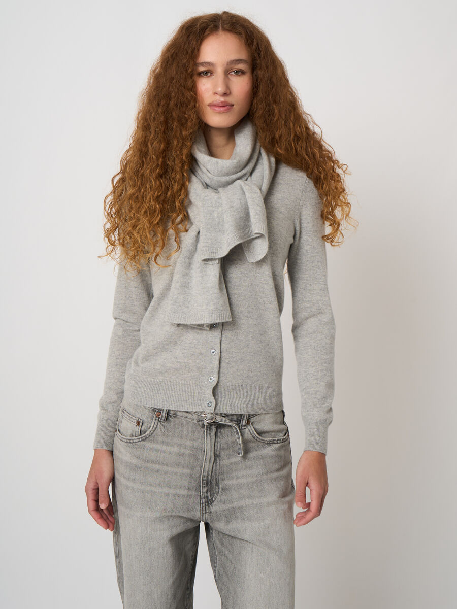 Organic cashmere fine-knit scarf image number 1