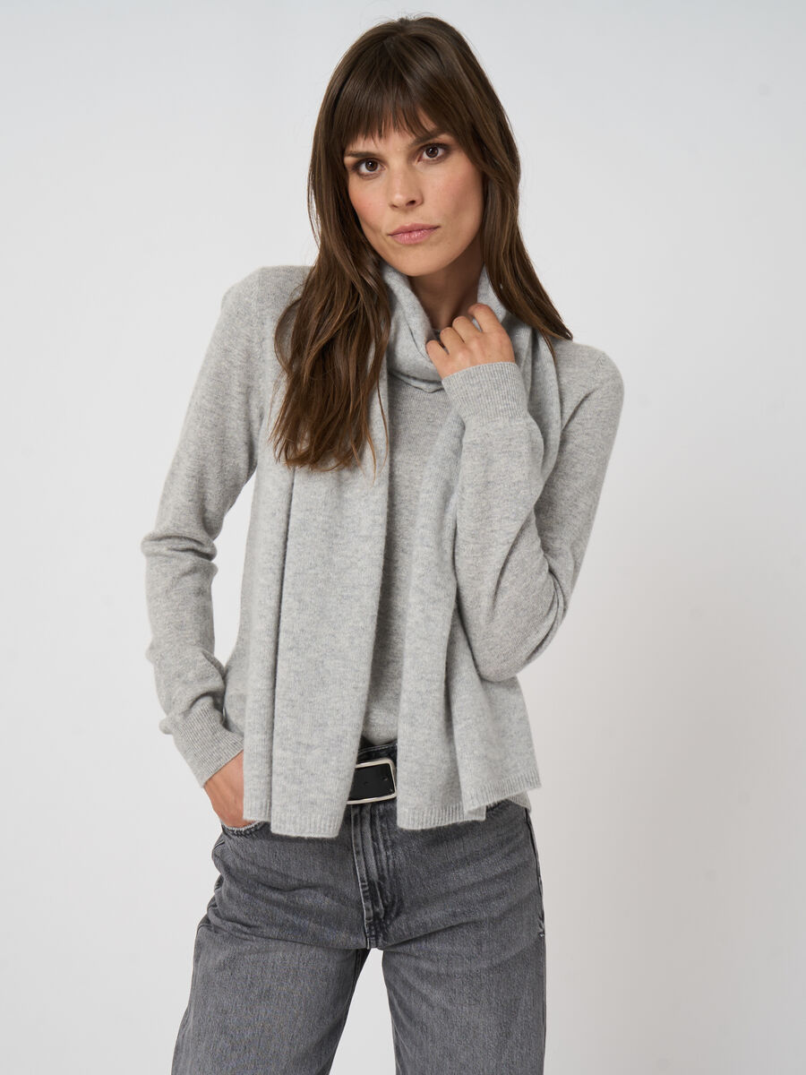 Organic cashmere fine-knit scarf image number 3