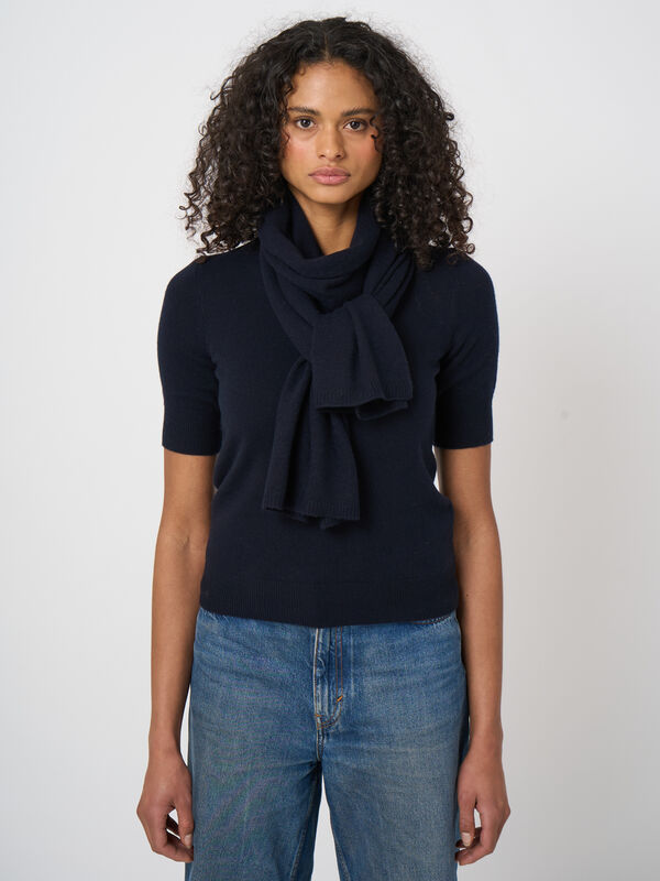 Organic cashmere fine-knit scarf image number 0