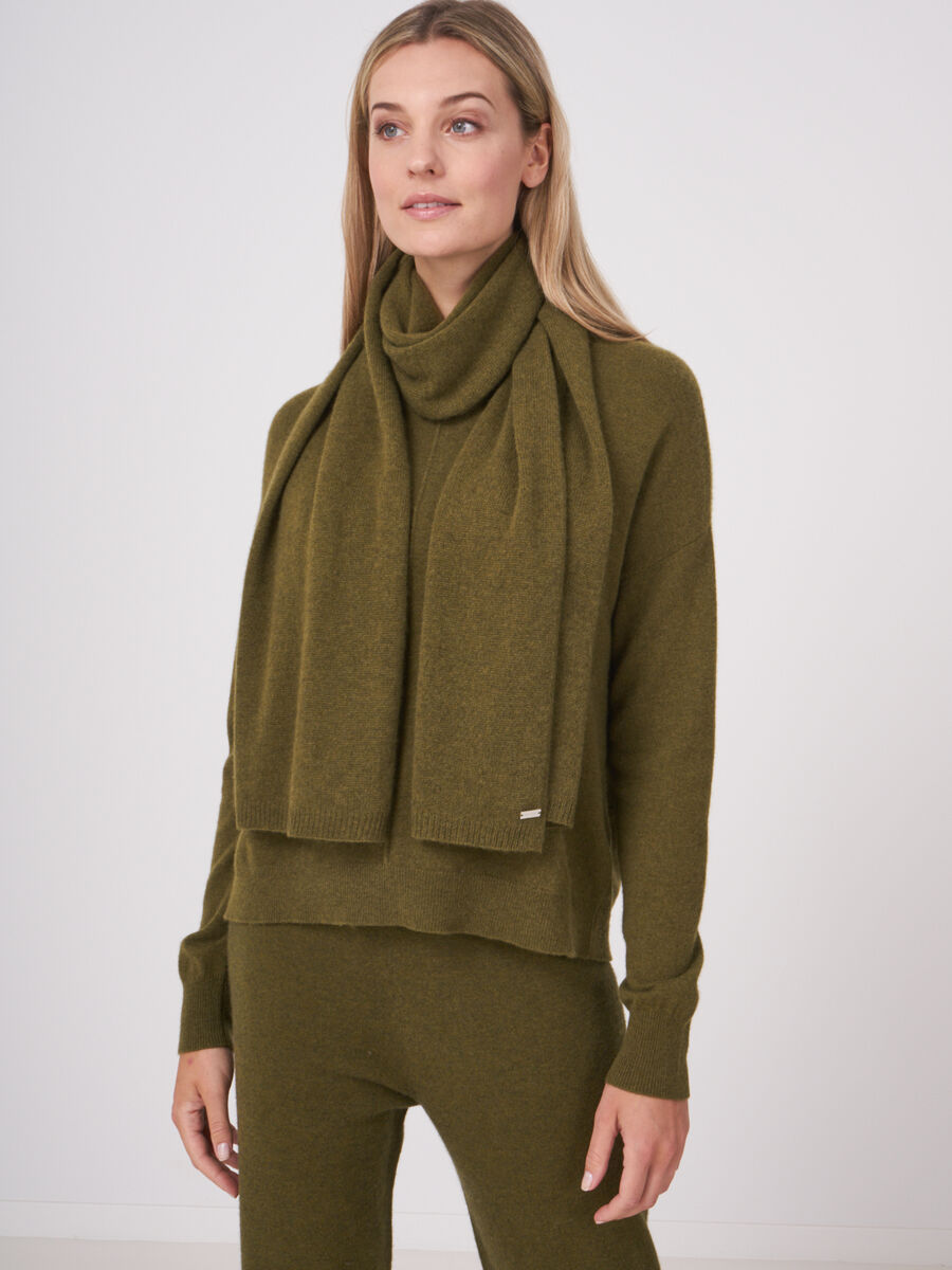 Fine knit organic cashmere scarf image number 161