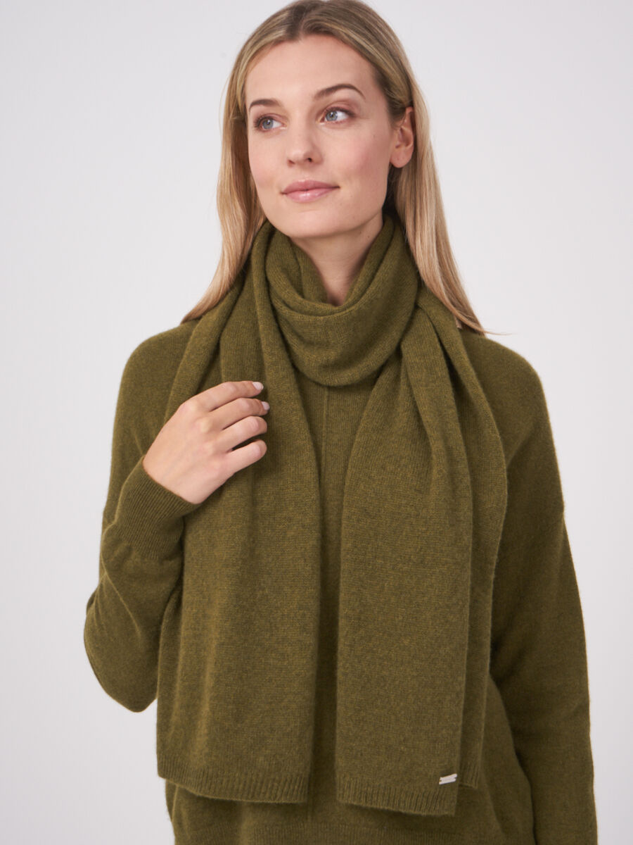 Fine knit organic cashmere scarf image number 162