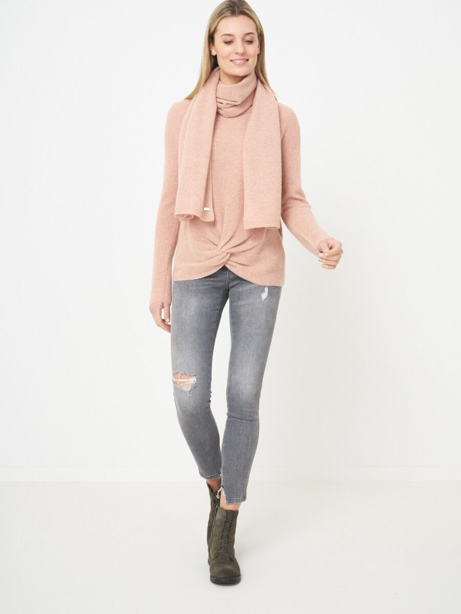 Fine knit organic cashmere scarf image number 176