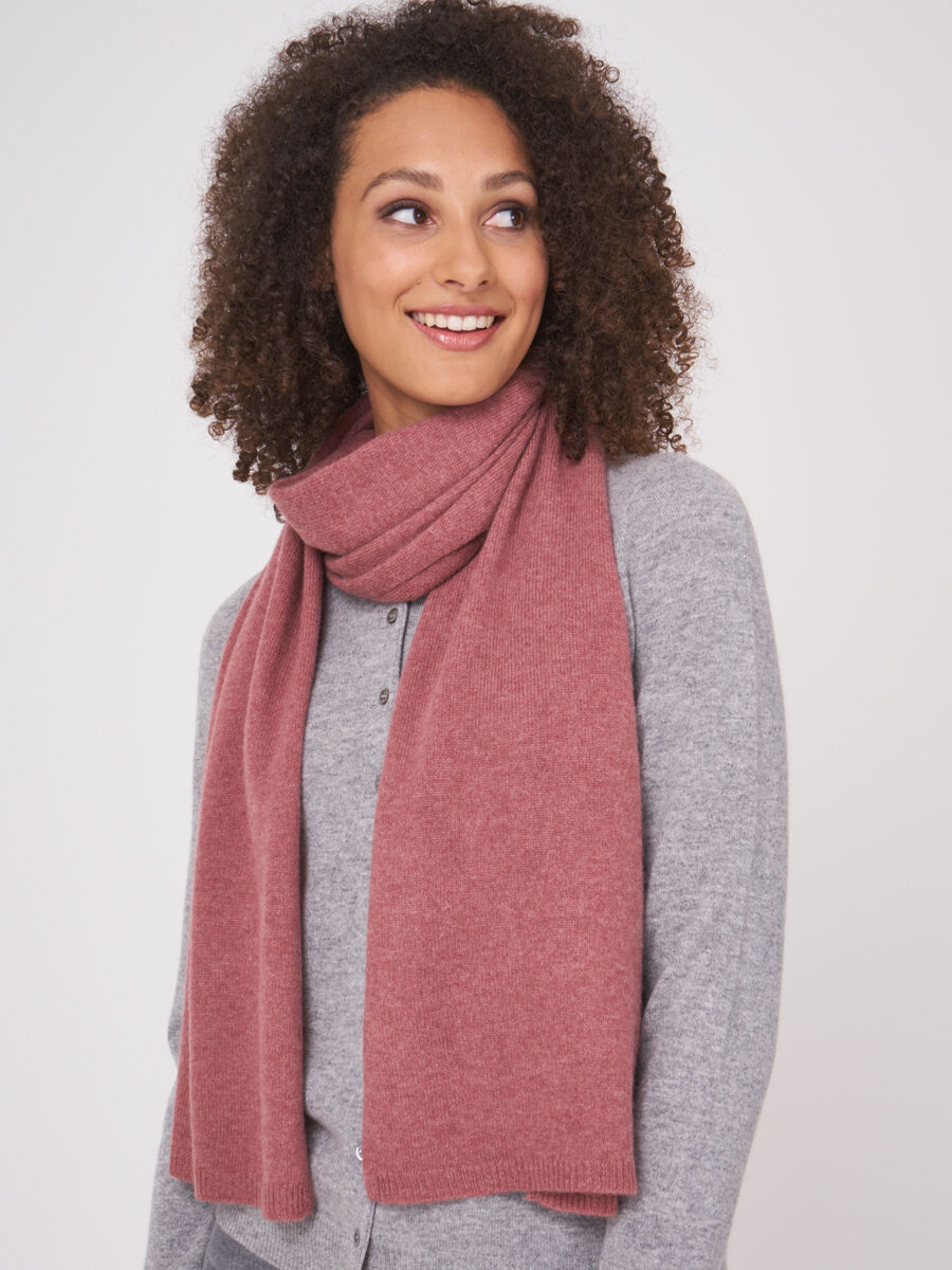 Fine knit organic cashmere scarf image number 178