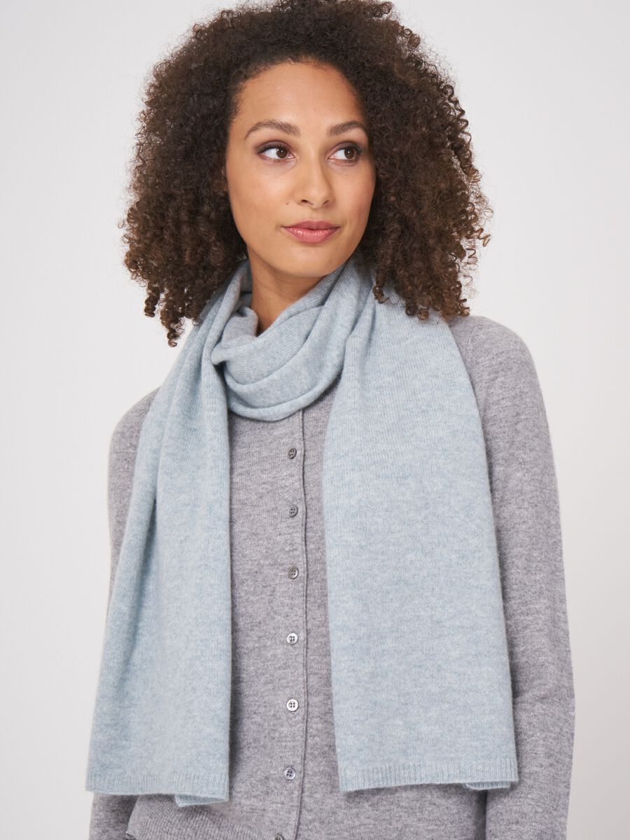 Fine knit organic cashmere scarf image number 182