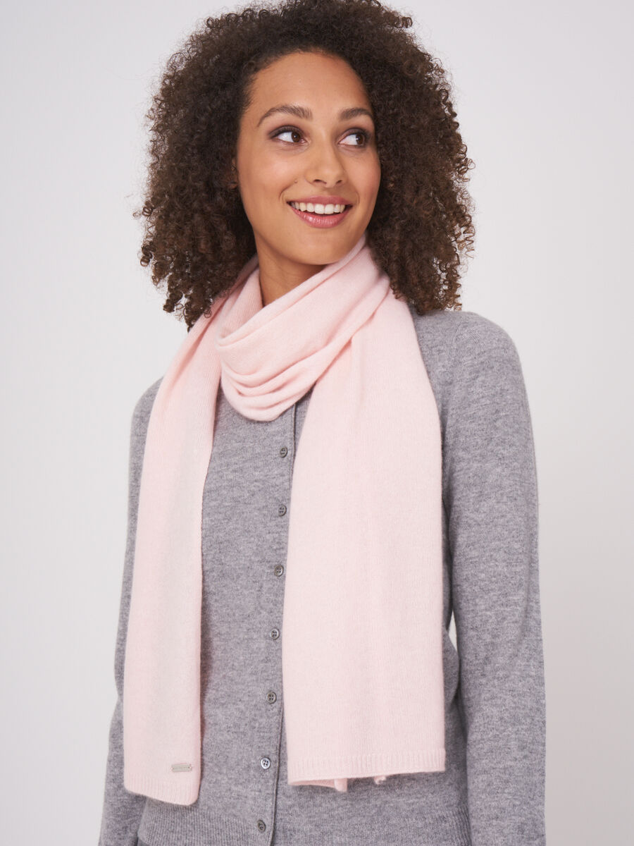 Fine knit organic cashmere scarf image number 186