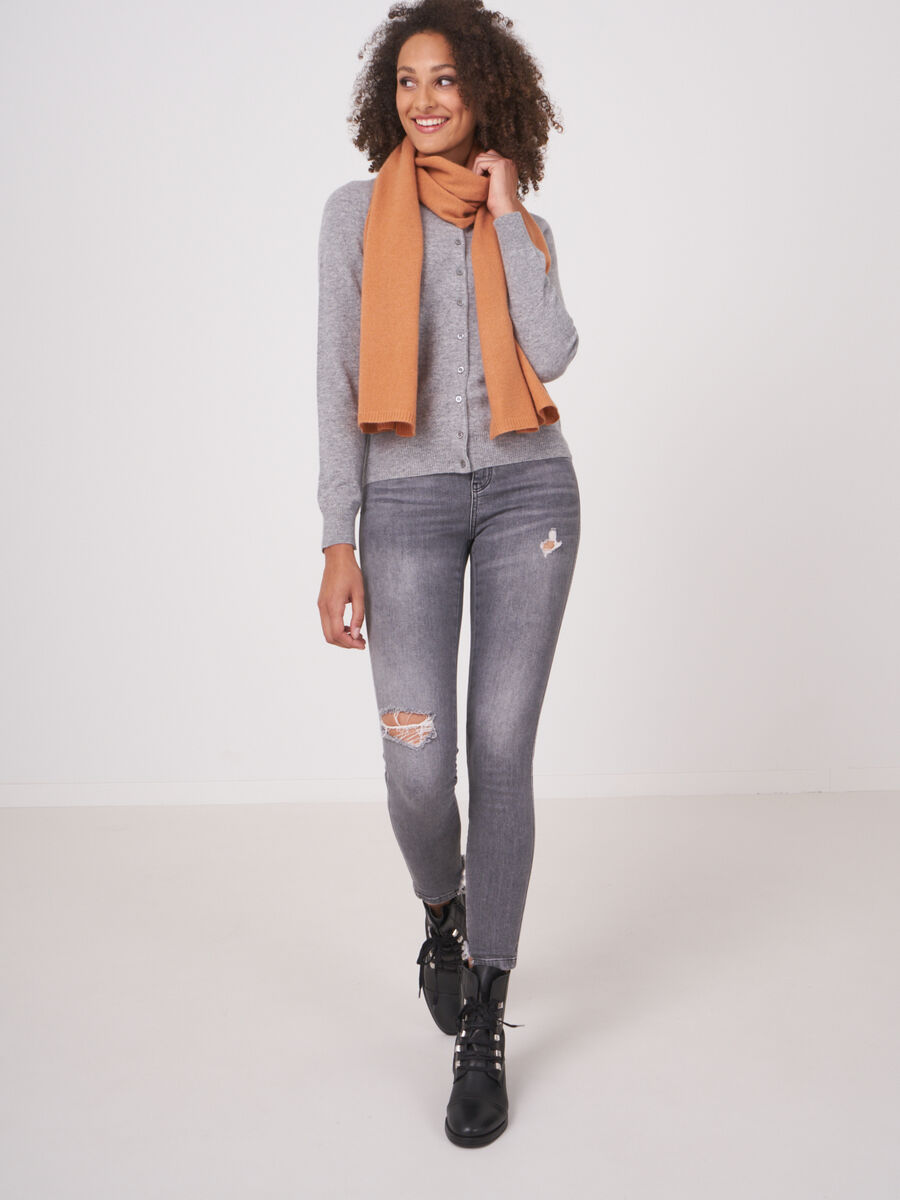 Fine knit organic cashmere scarf image number 204