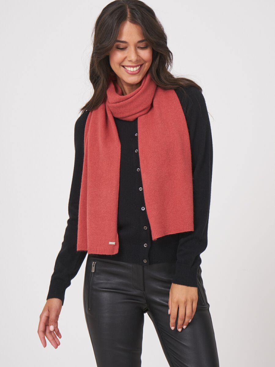 Fine knit organic cashmere scarf image number 205