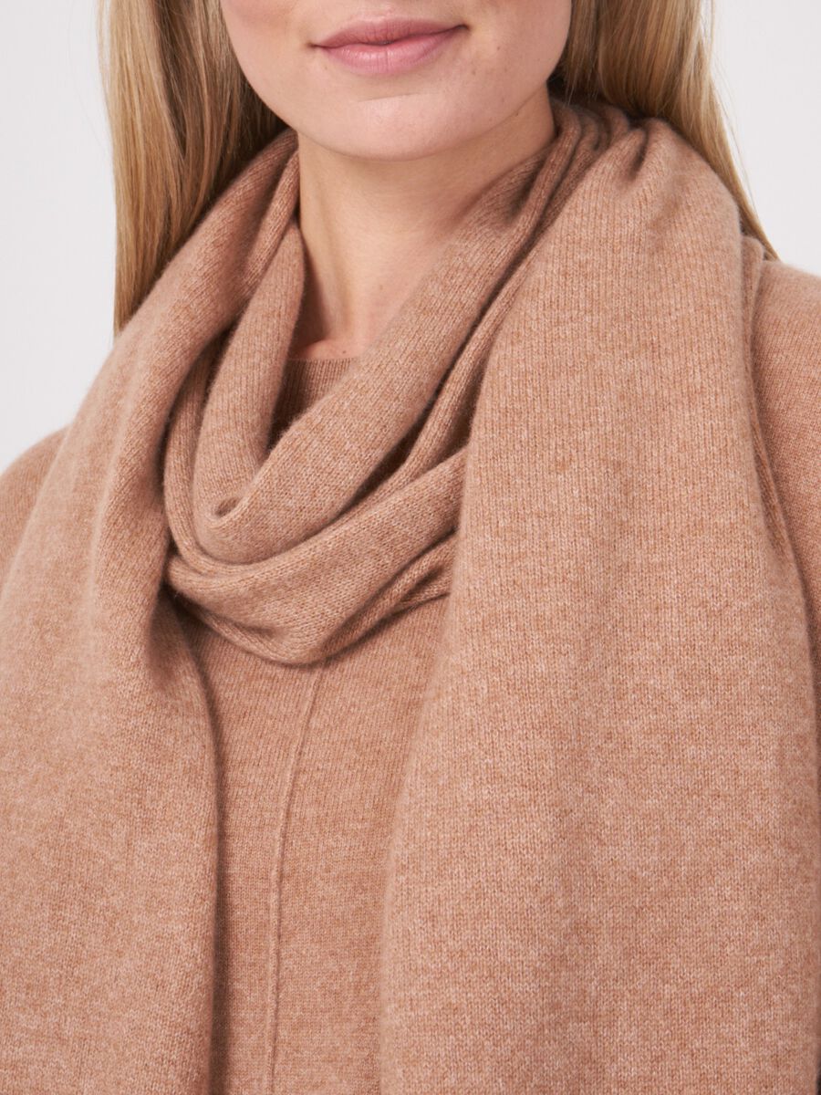 Fine knit organic cashmere scarf image number 211