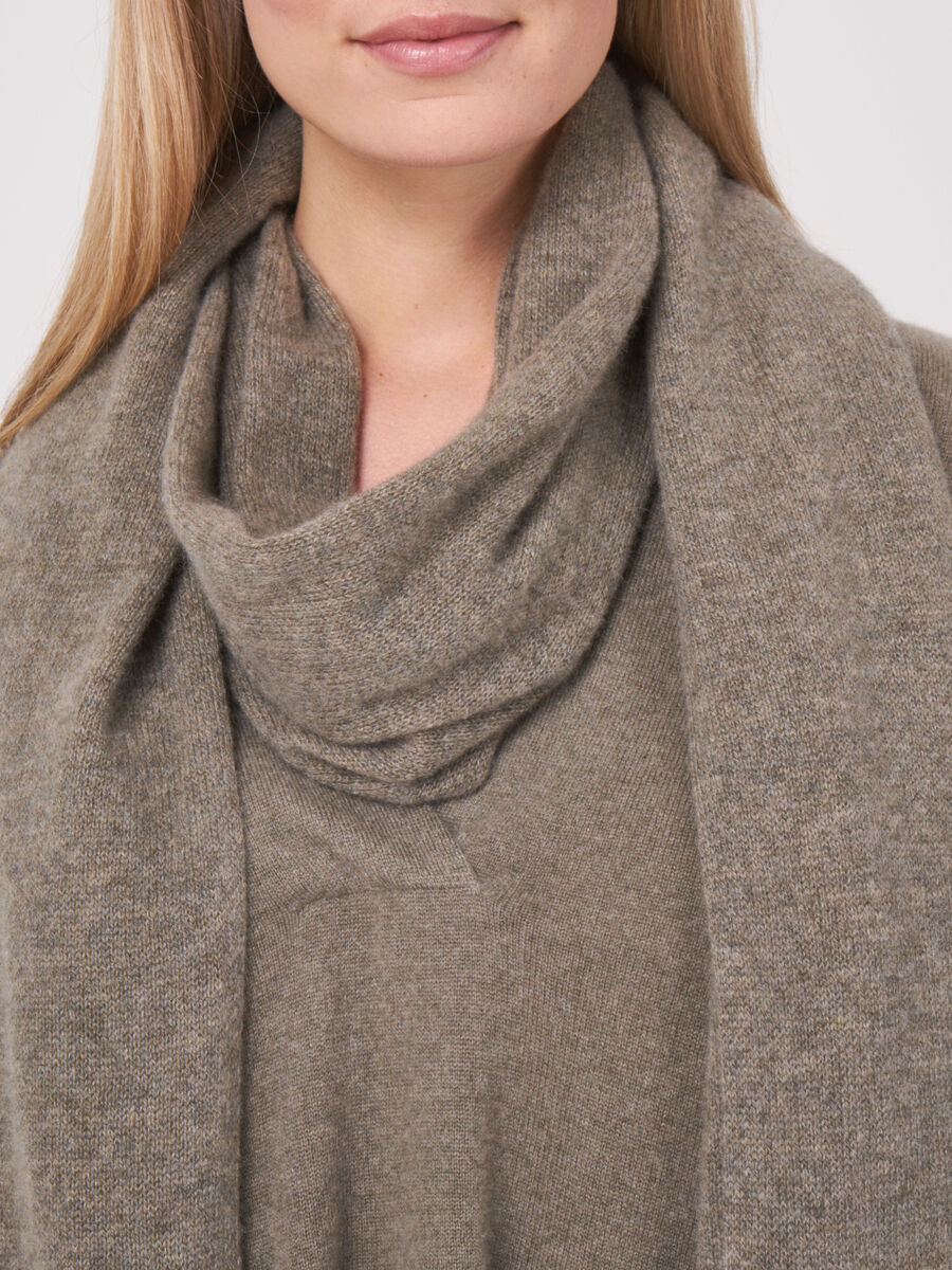 Fine knit organic cashmere scarf image number 215
