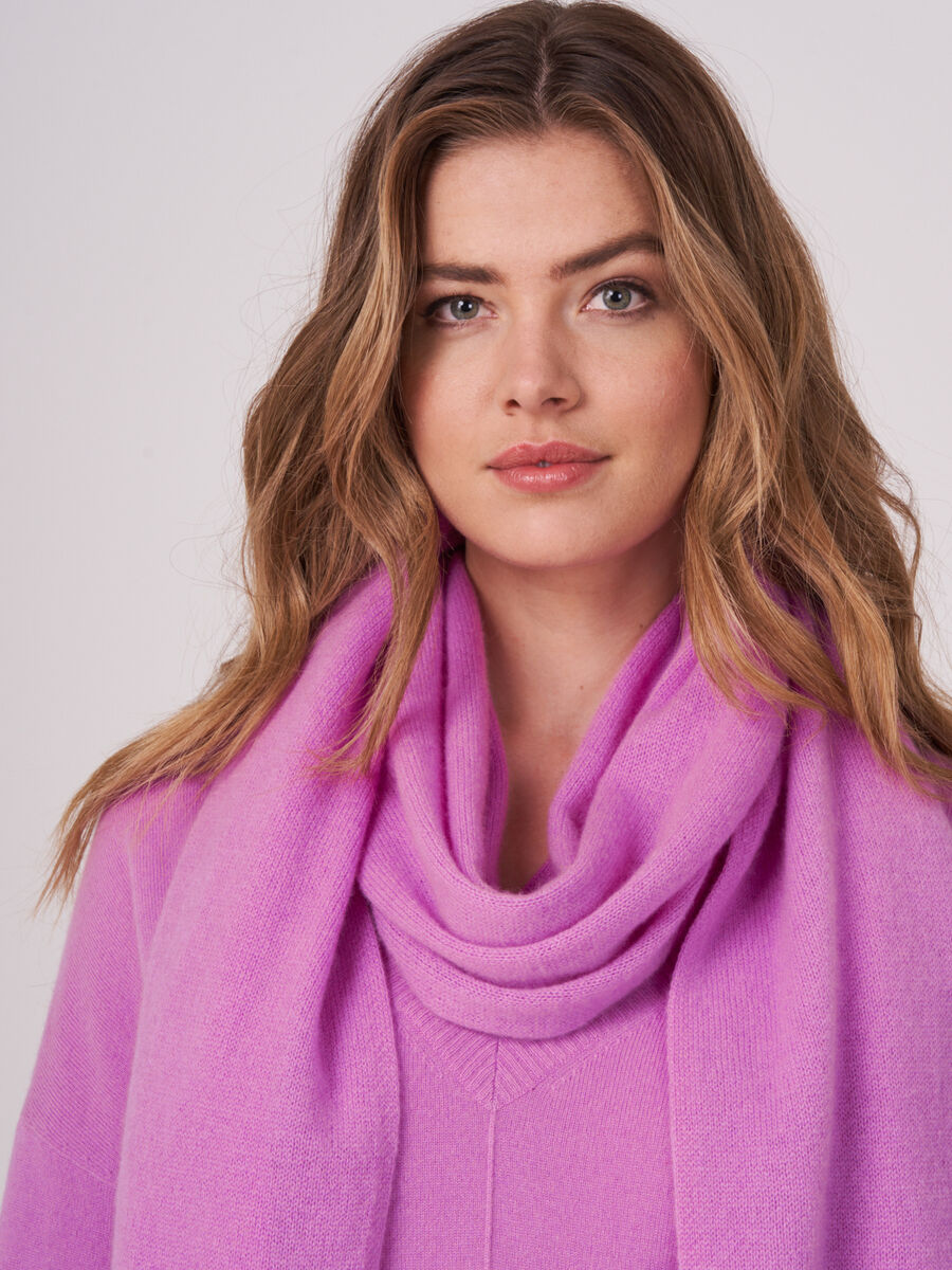 Fine knit organic cashmere scarf image number 219