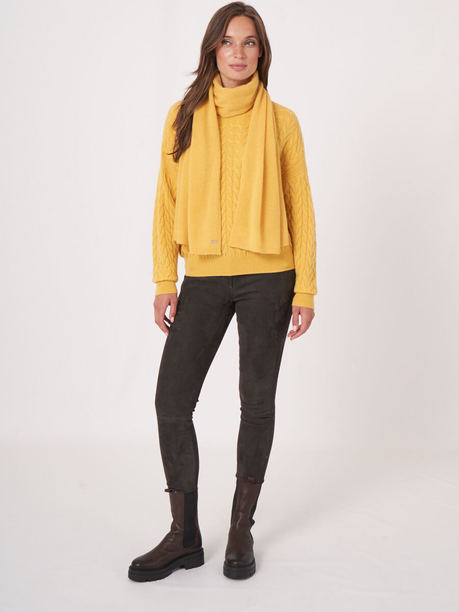 Fine knit organic cashmere scarf image number 4