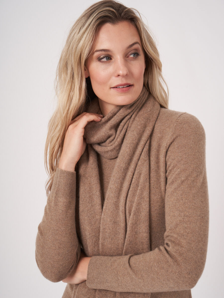 Fine knit organic cashmere scarf image number 253