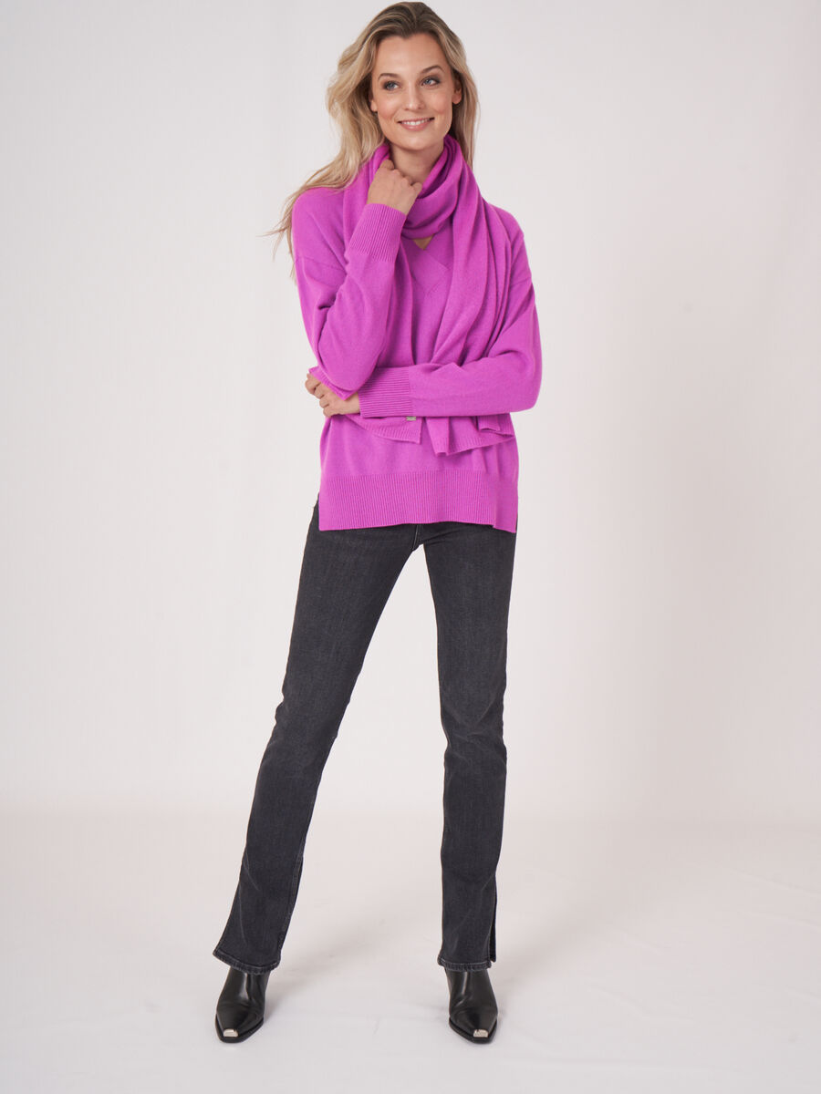 Fine knit organic cashmere scarf image number 270