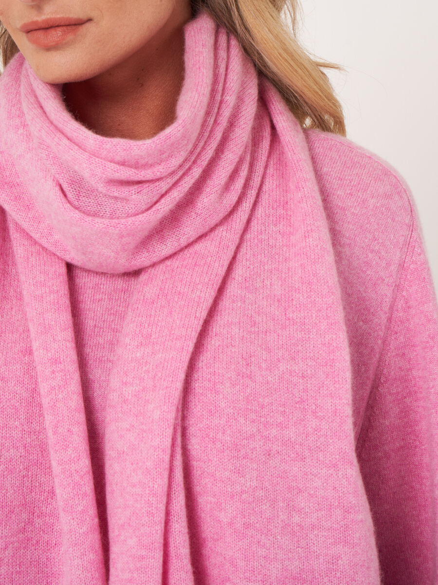 Fine knit organic cashmere scarf image number 278
