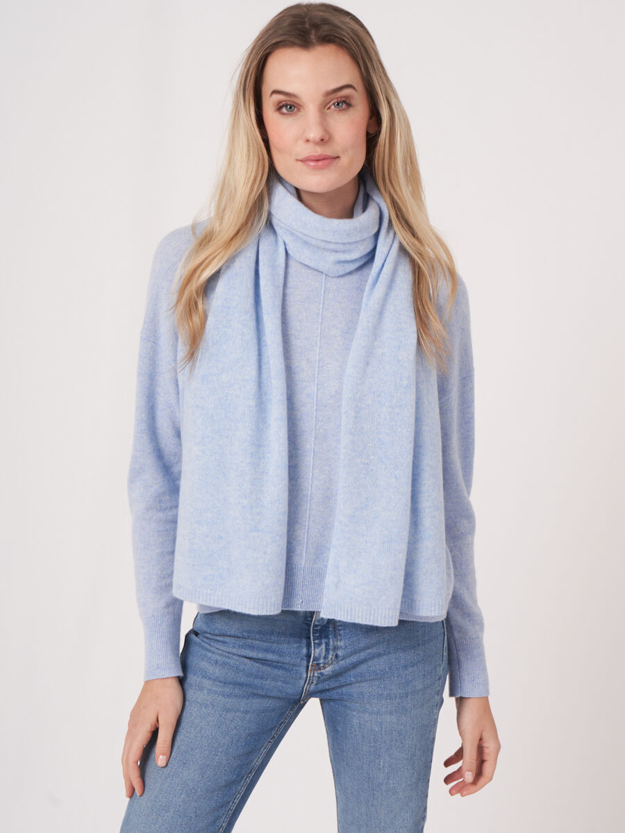 Fine knit organic cashmere scarf image number 0