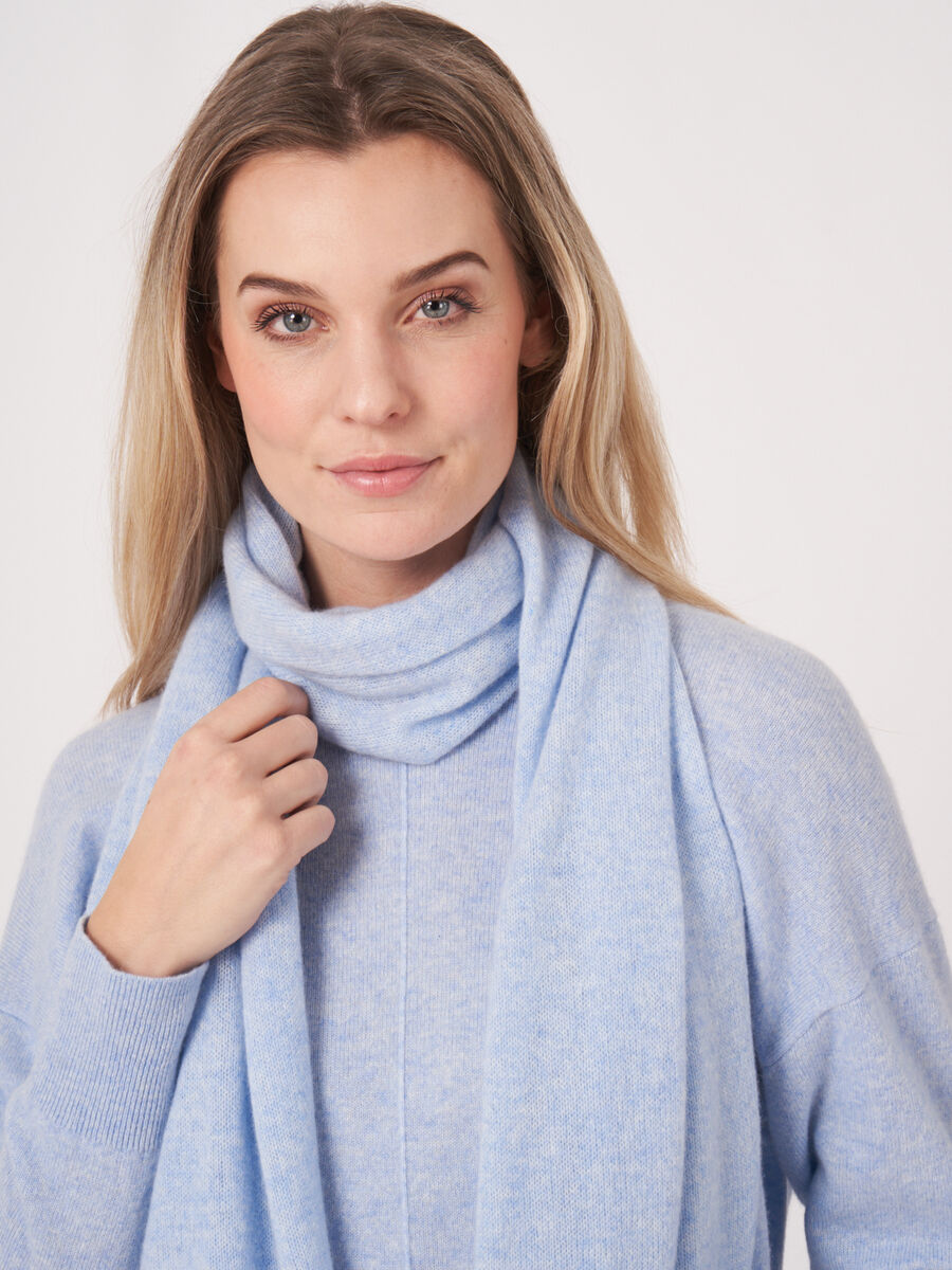 Fine knit organic cashmere scarf image number 281