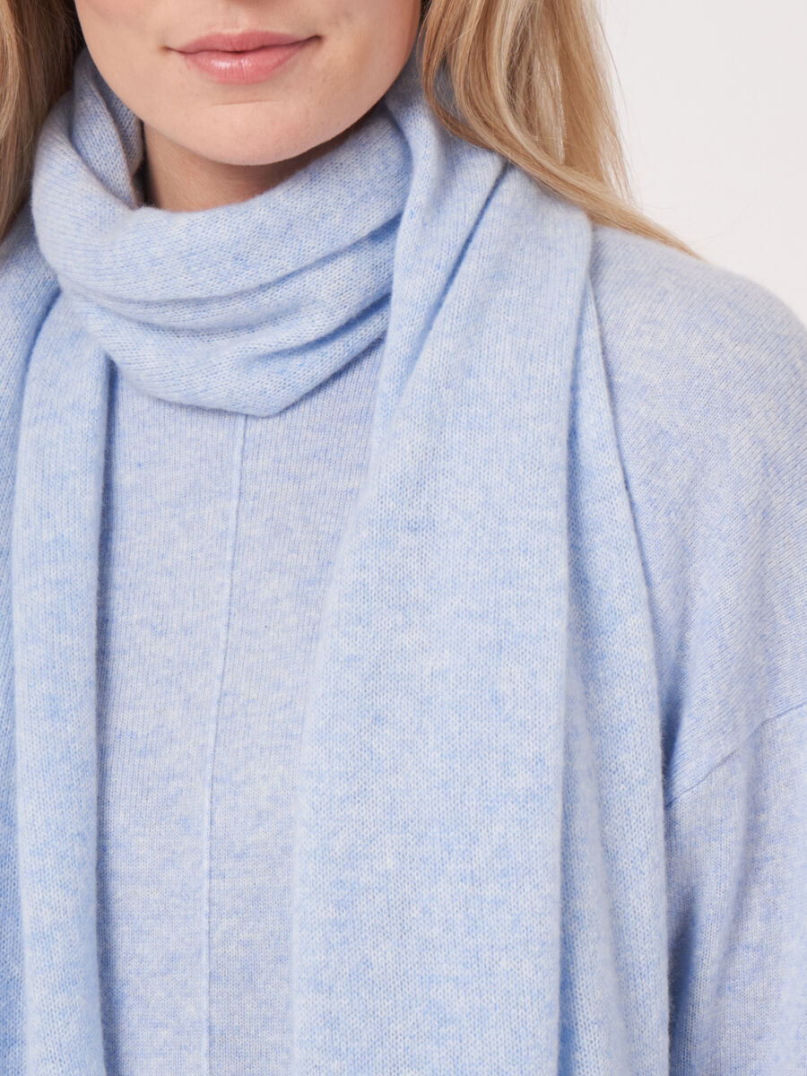 Fine knit organic cashmere scarf image number 282