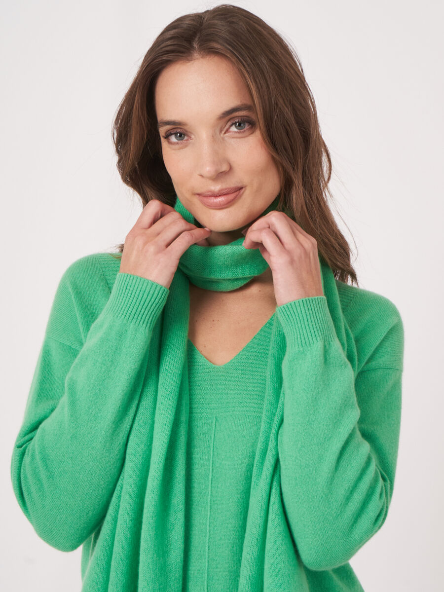 Fine knit organic cashmere scarf image number 285