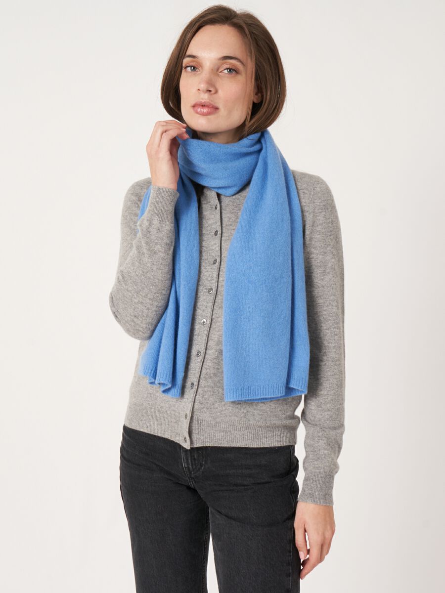 Fine knit organic cashmere scarf image number 115