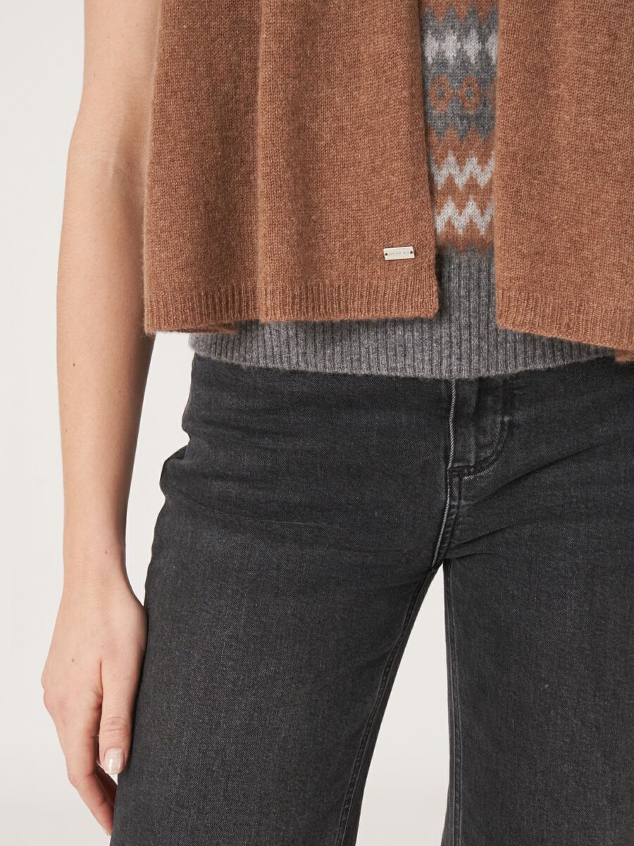 Fine knit organic cashmere scarf image number 121