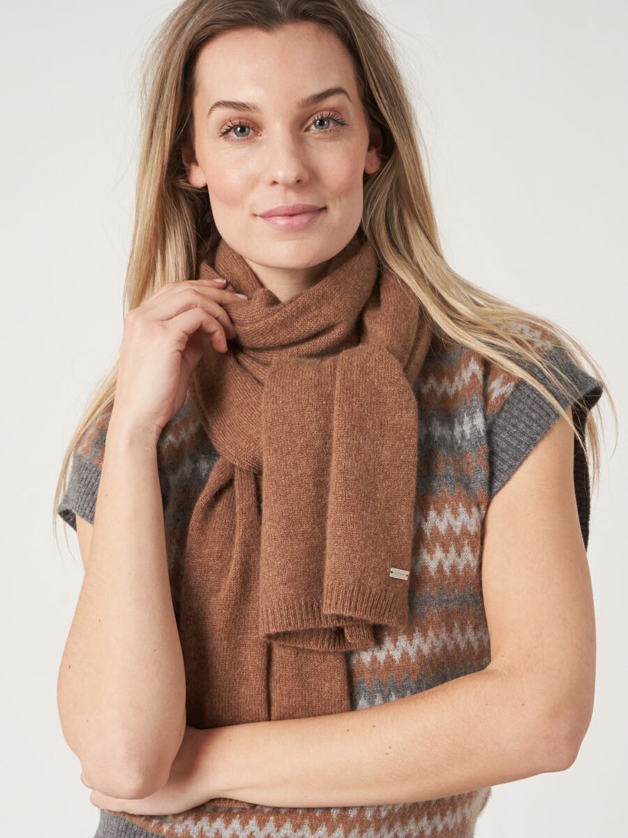 Fine knit organic cashmere scarf image number 122