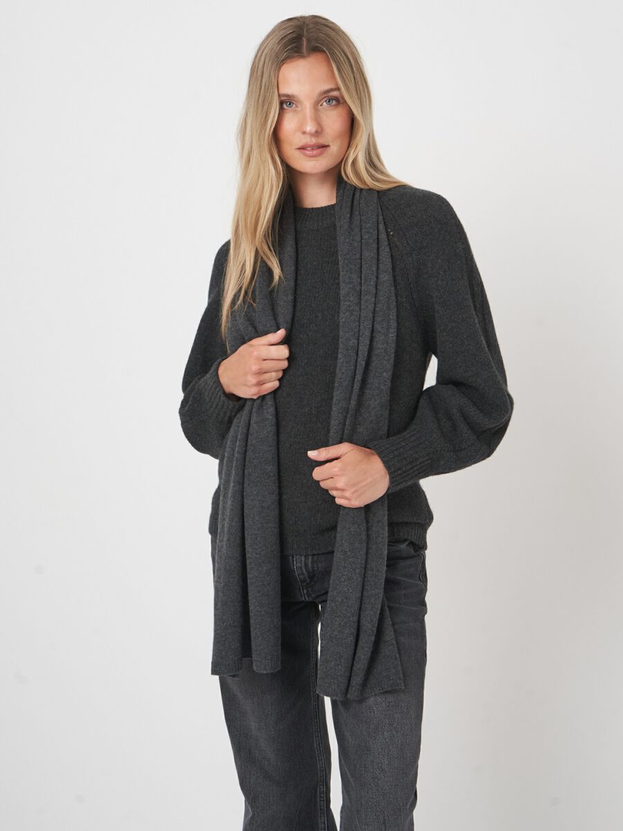 Basic-Feinstrickschal aus Bio-Kaschmir image number 3