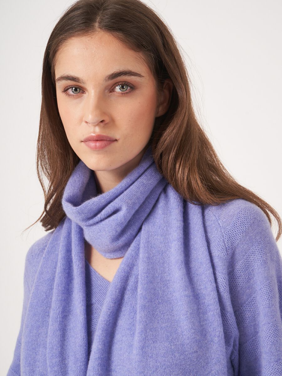 Fine knit organic cashmere scarf image number 61