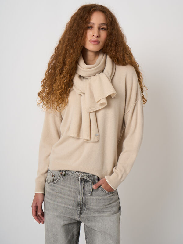 Organic cashmere fine-knit scarf image number 0