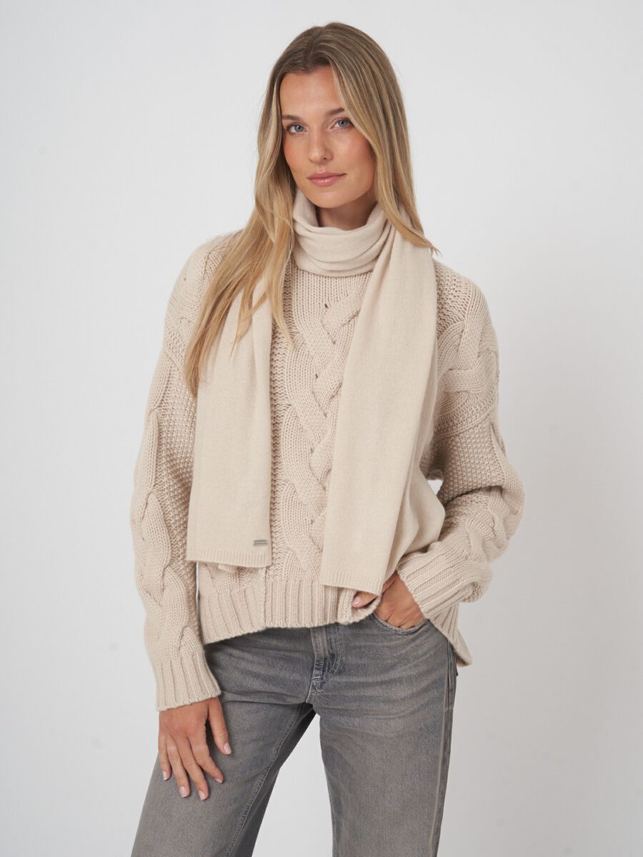 Fine knit organic cashmere scarf image number 1